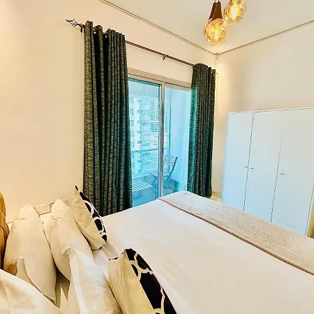 Diamond Crown - Studio Holiday Apartment In Dubai Marina المظهر الخارجي الصورة